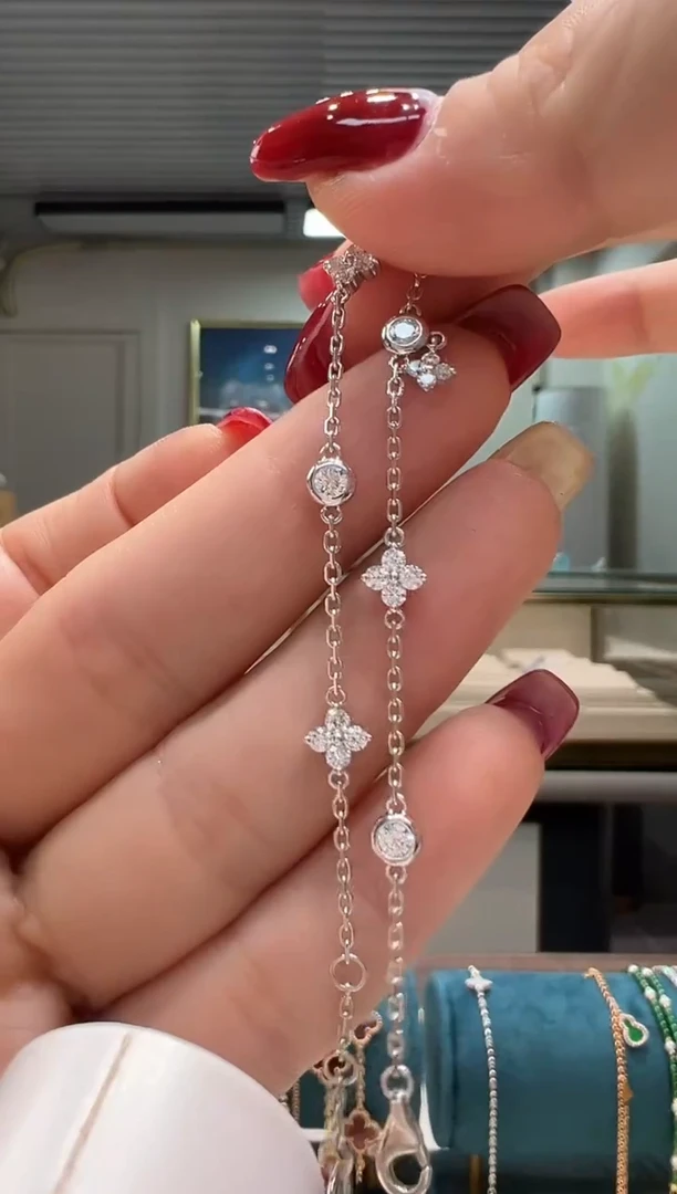 18K金镶嵌手链钻石扶***@钻石泡泡手链K白