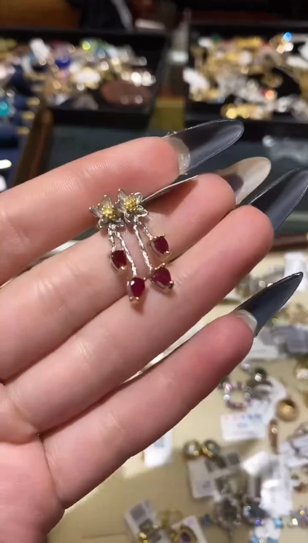 银S925镶嵌耳饰红宝石楚楚珠宝中古甄选不退换