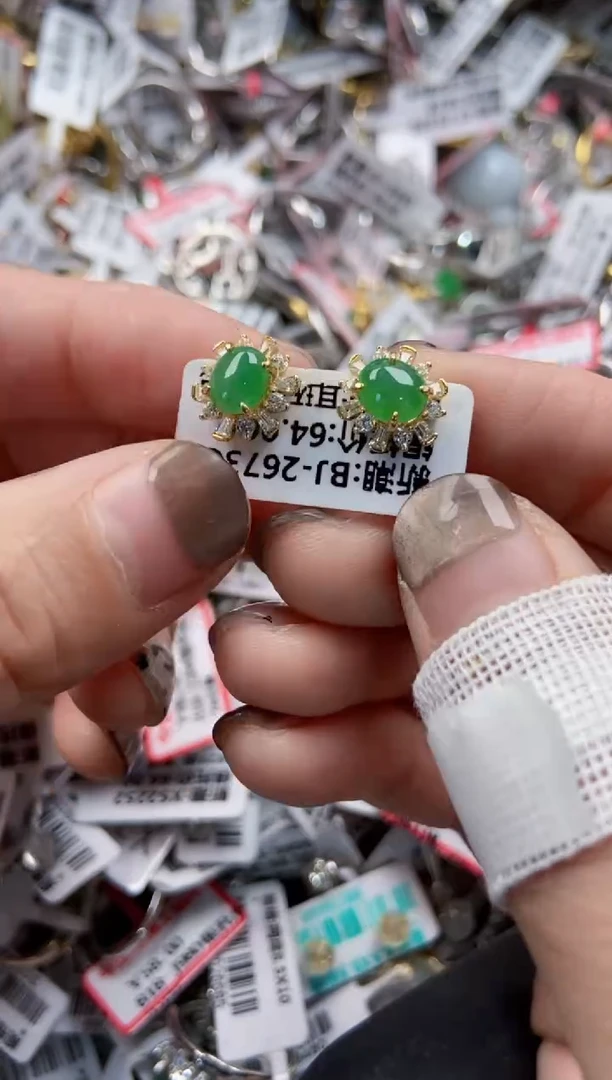 银S925镶嵌戒指翡翠10  10  10  9