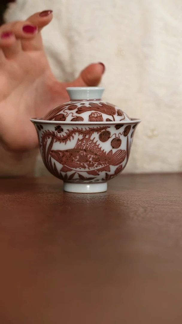 【闪购商品】双鱼釉里红盖碗碗