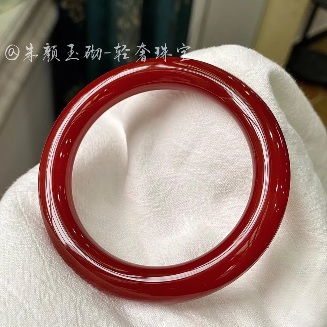 天然石榴红玛瑙手镯女牛血红上等原矿保山红玉镯送妈妈手镯女礼物