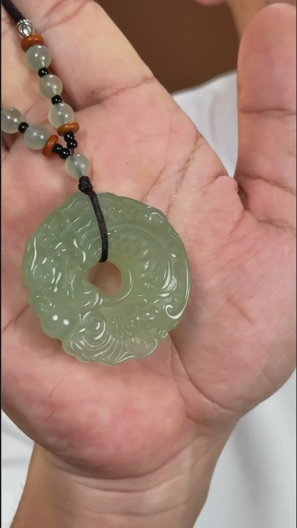 未镶嵌岫玉吊坠(赠链)多样性发货