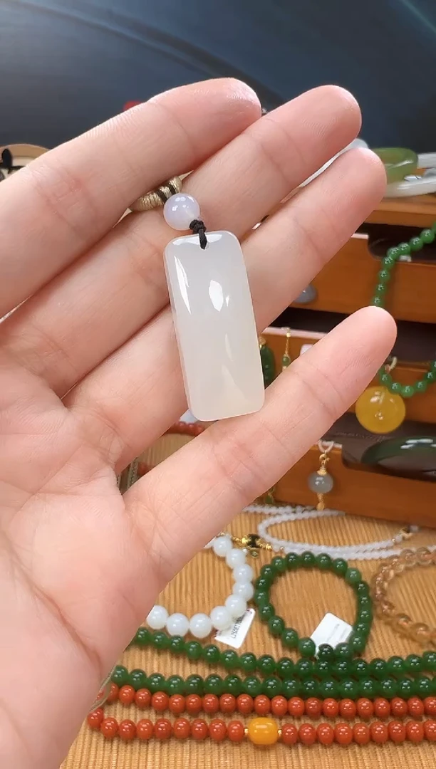 颈饰未镶嵌和田玉cg