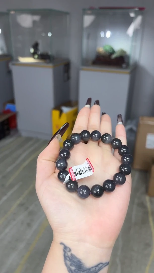 未镶嵌手串和田玉董小姐推荐 多样性发货 拍一发一dwz12