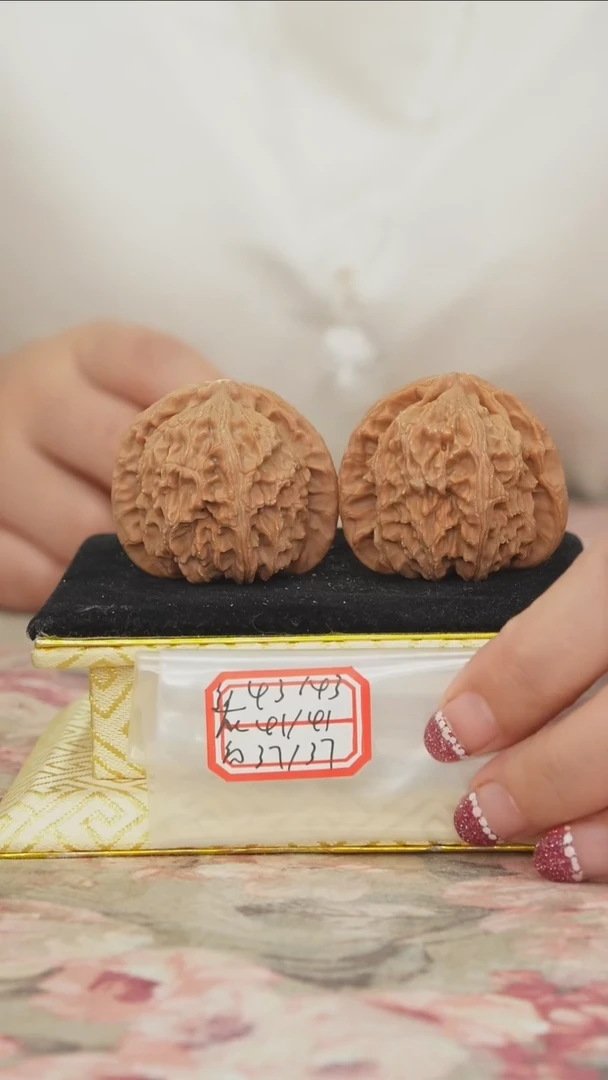 把件文玩核桃白狮子微修