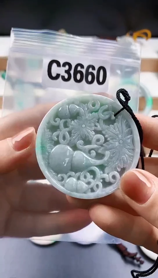 颈饰未镶嵌翡翠天然翡翠吊坠挂件