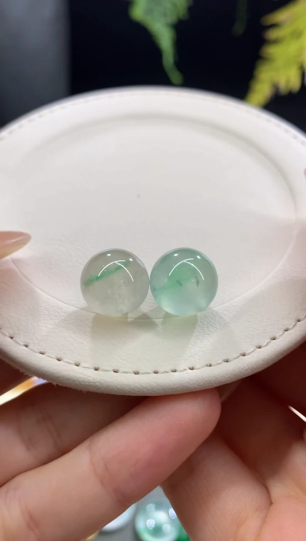 散珠翡翠一对卡11.9/12