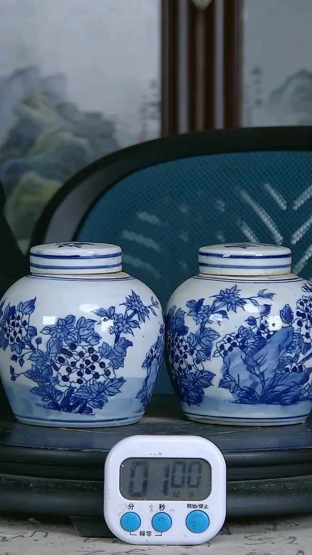 陶独**林青花精绘花卉图罐一对