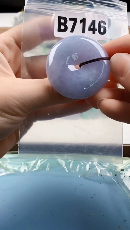 翡翠未镶嵌颈饰天然翡翠吊坠挂件