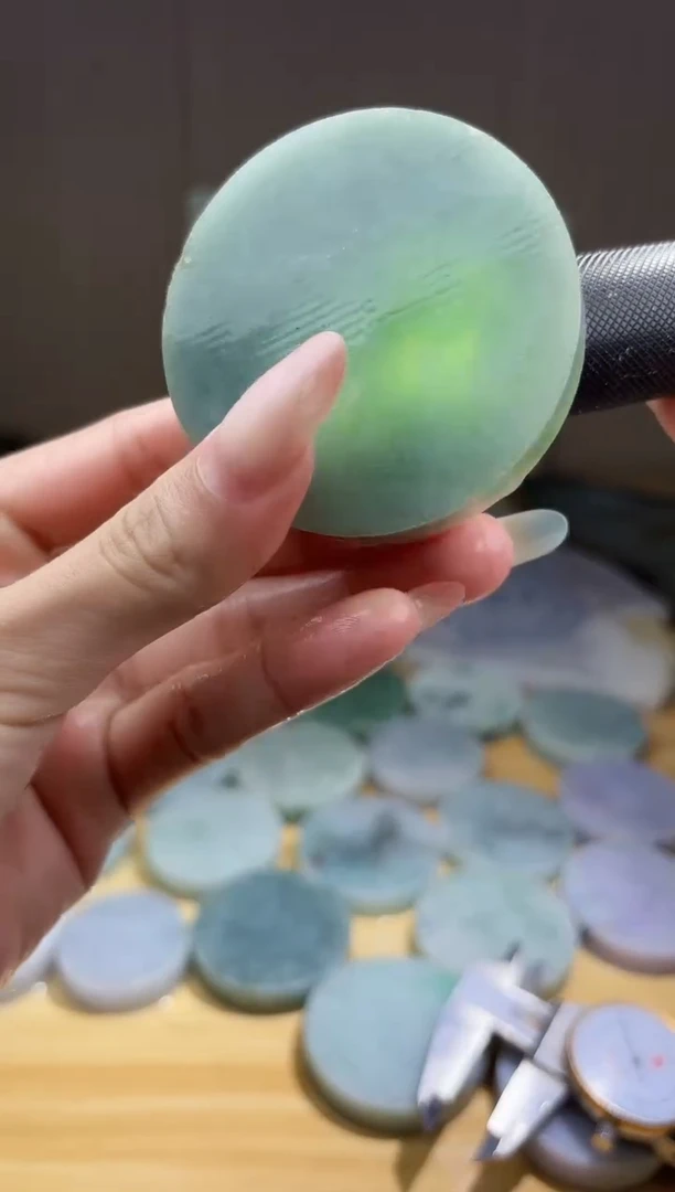 翡翠未镶嵌颈饰翡翠A货 温谭579