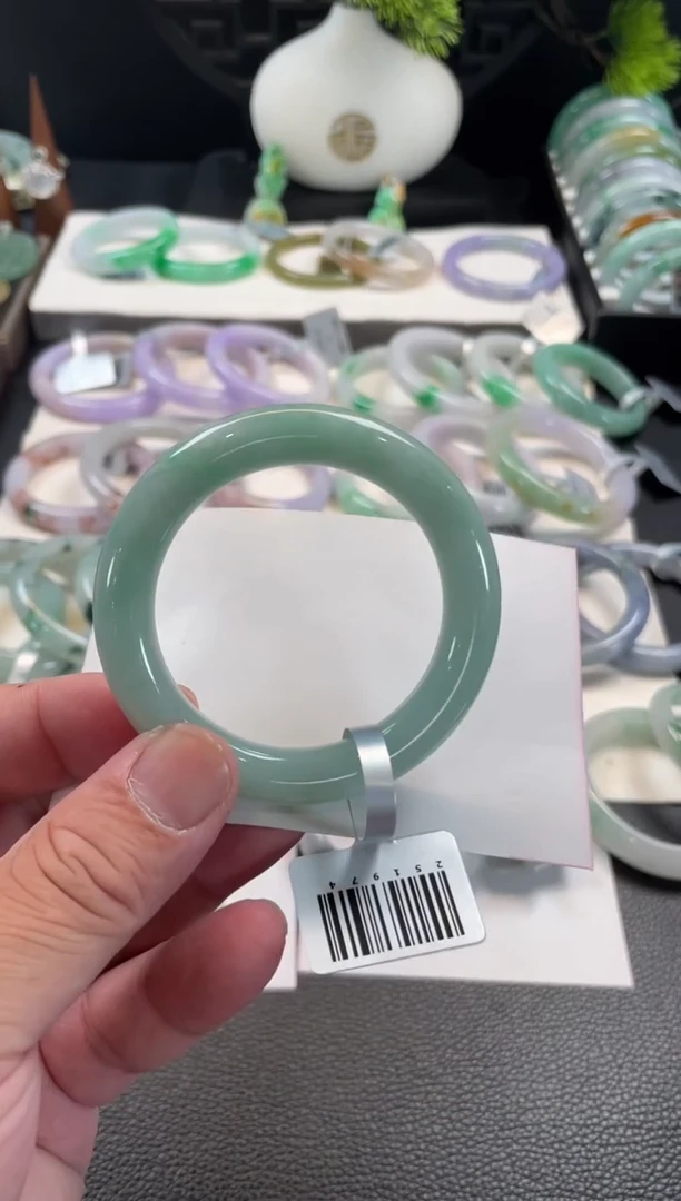 未镶嵌手镯翡翠151号 49圆条