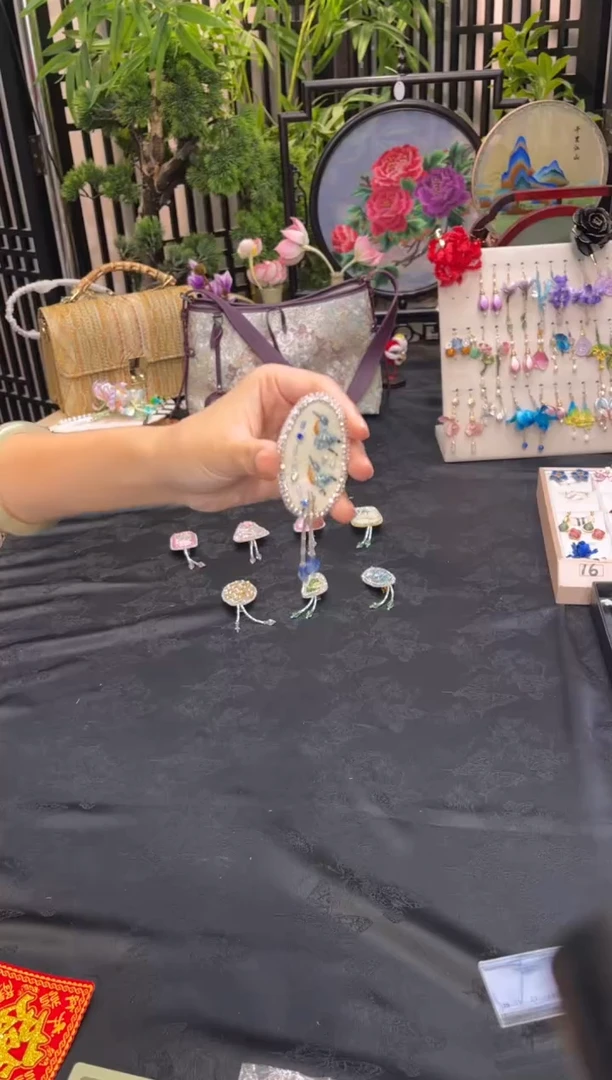 织绣欣****?非遗手工苏绣饰品