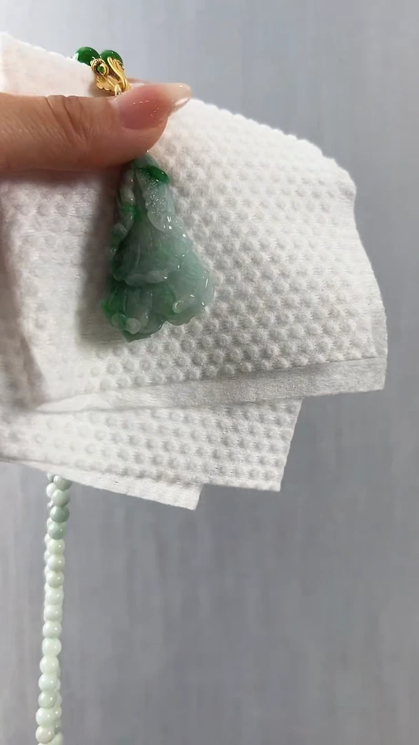 颈饰未镶嵌翡翠百财