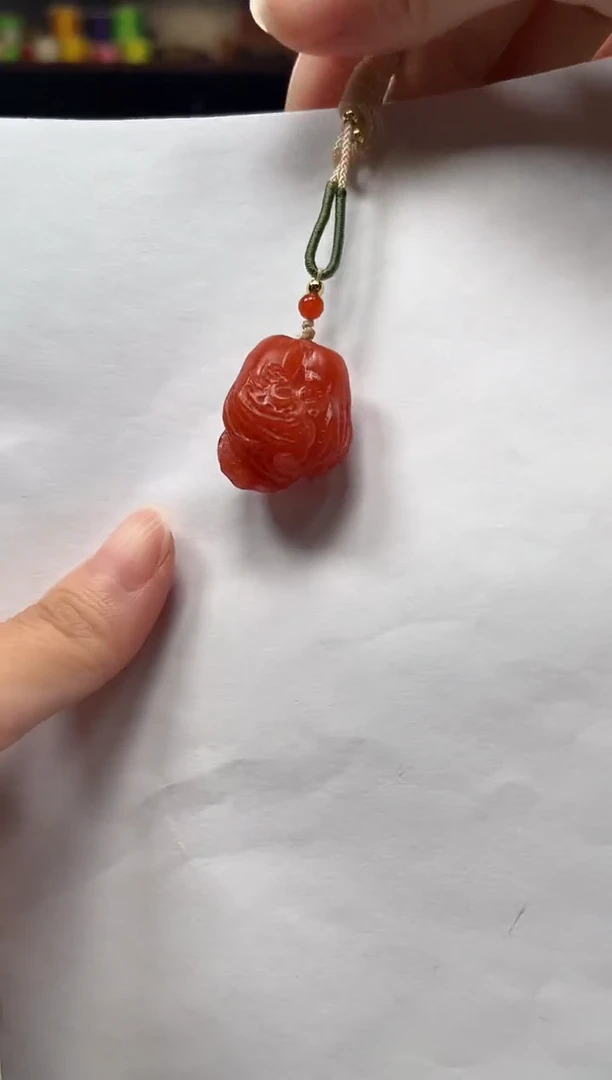 南红玛瑙未镶嵌颈饰吊坠（非原矿)