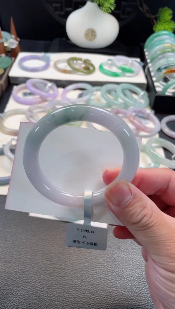 未镶嵌手镯翡翠114号 56圆条 有纹裂