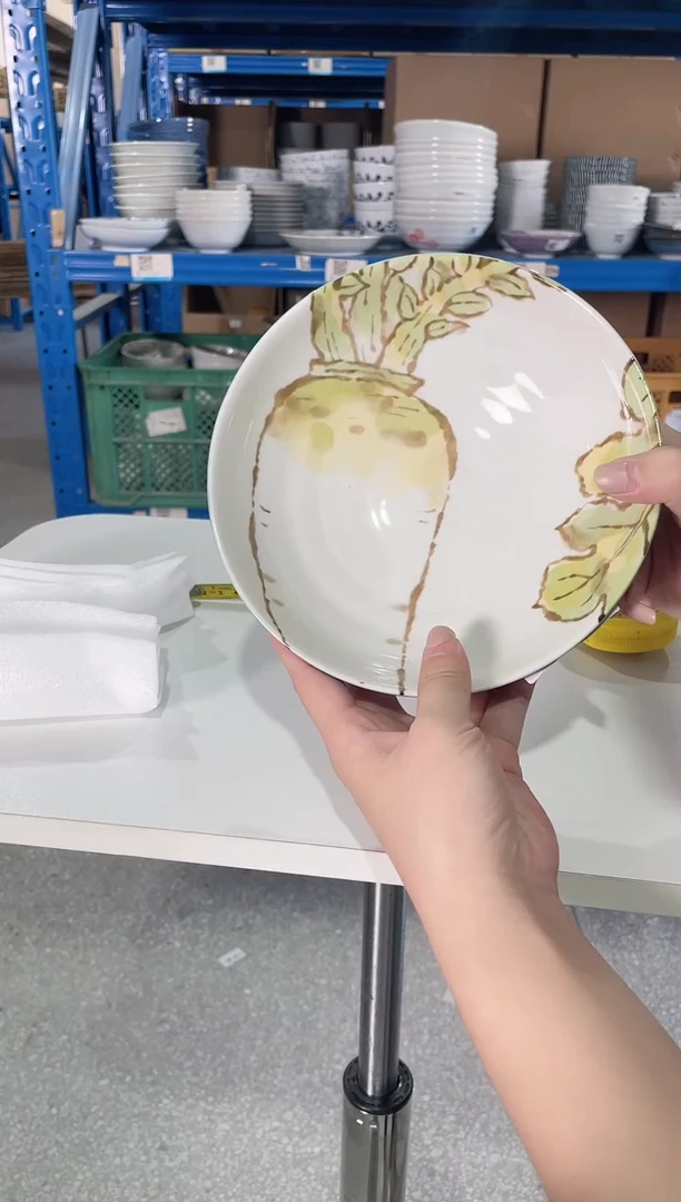 陶瓷白萝卜7.1英寸盘