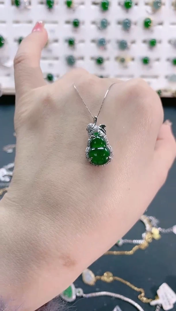【闪购商品】翡翠颈饰银S925镶嵌天然翡翠