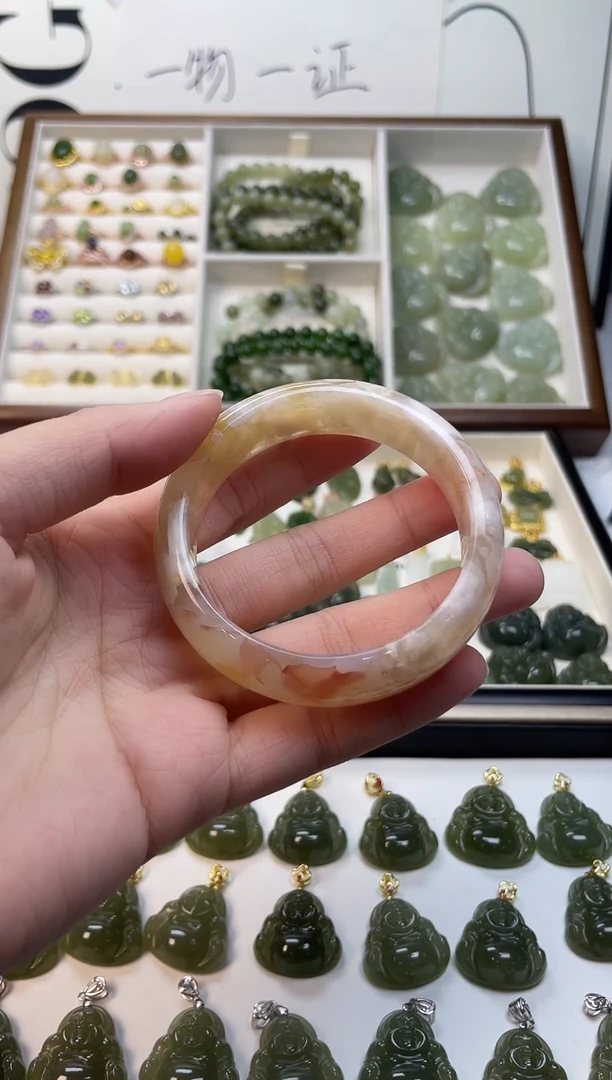手镯玛瑙/玉髓未镶嵌 手镯 玛瑙/玉髓 未镶嵌