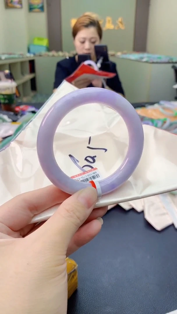 翡翠手镯未镶嵌0532856382