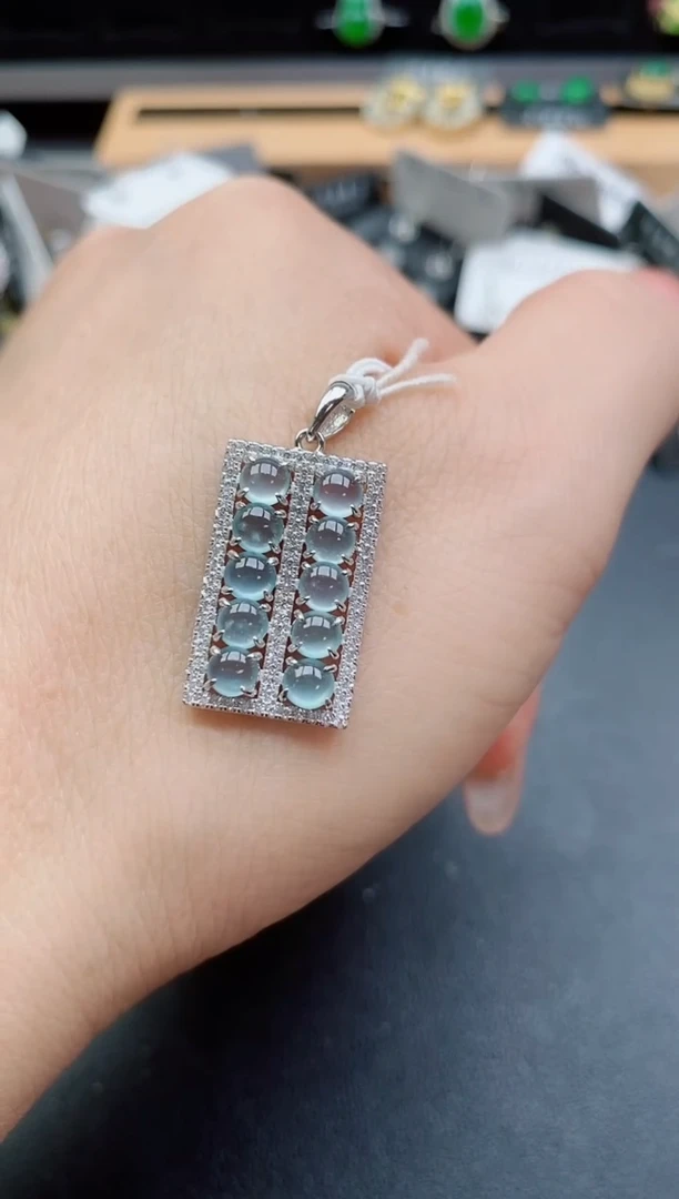 吊坠(赠链)银S925镶嵌翡翠1