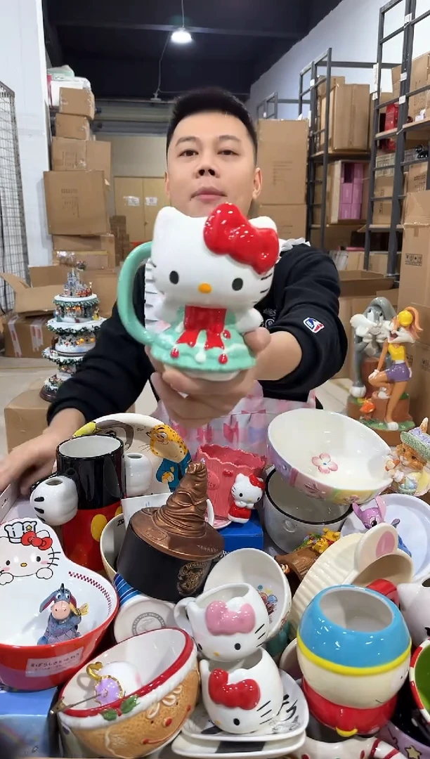 瓷片绿色裙子kt全身杯