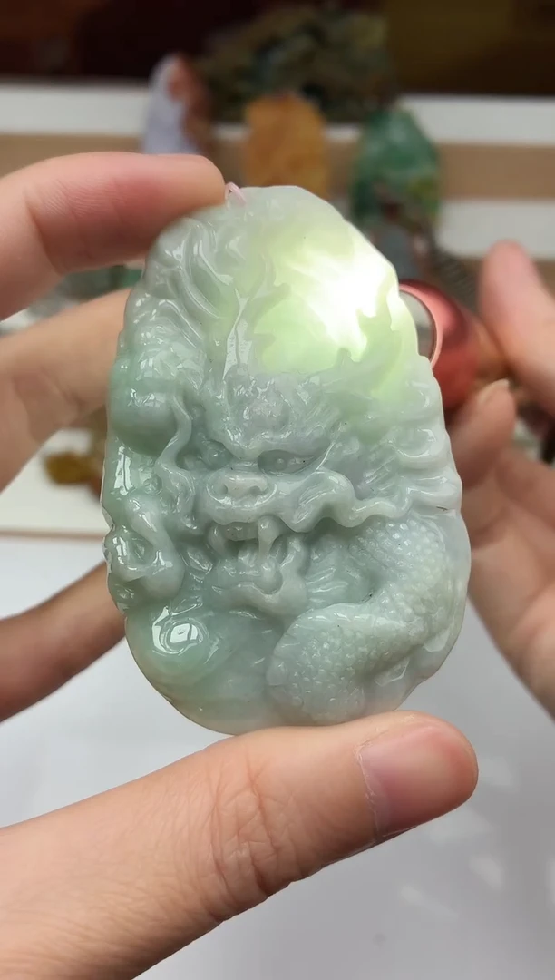 颈饰未镶嵌翡翠牌子