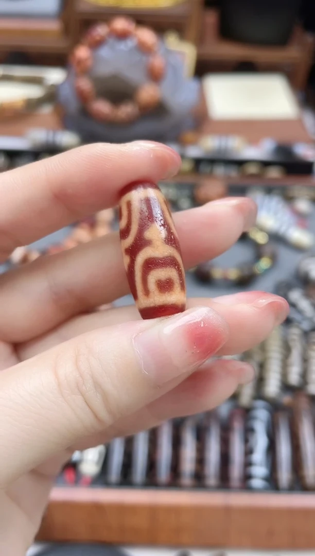 未镶嵌珠珠玛瑙/玉髓快**轩金蟾红肉宝瓶高品