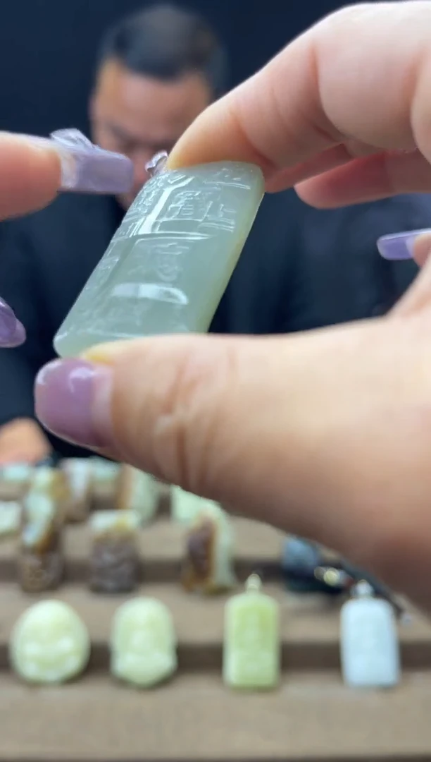 颈饰未镶嵌和田玉1