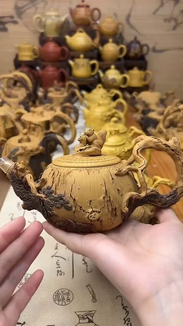 茶壶紫砂狼**心两只松鼠壶