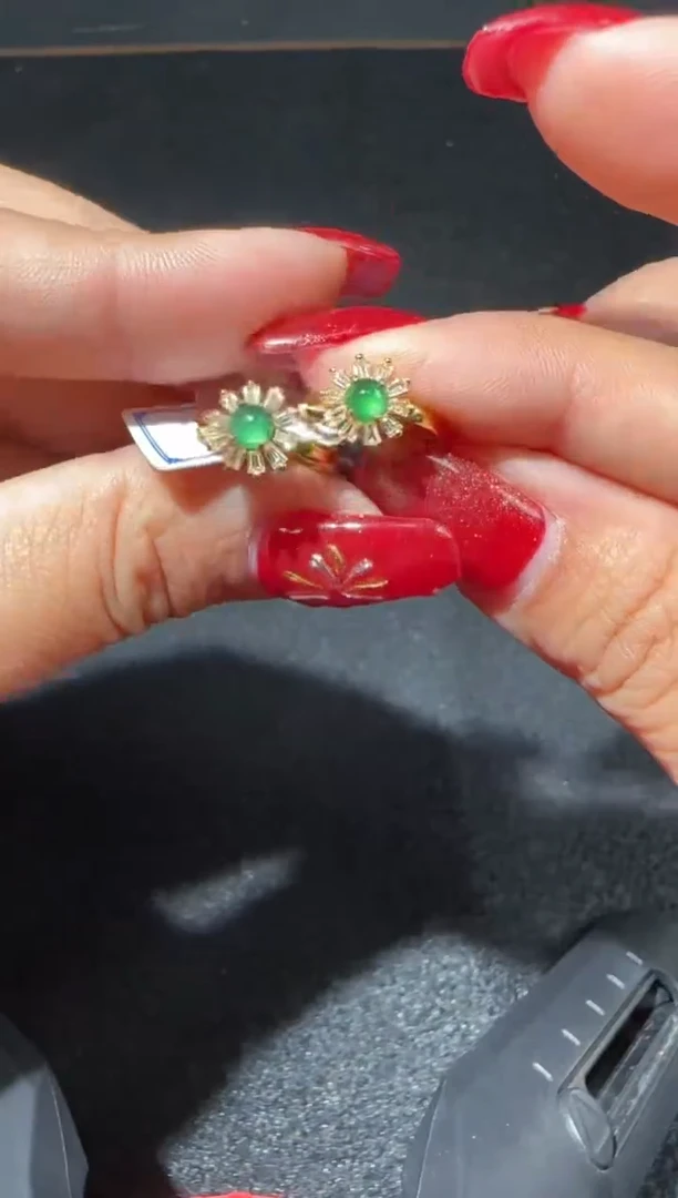 【闪购商品】翡翠耳饰未镶嵌多样性发货拍一发一