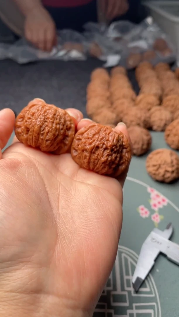 把件文玩核桃w109  血麒麟  37尺