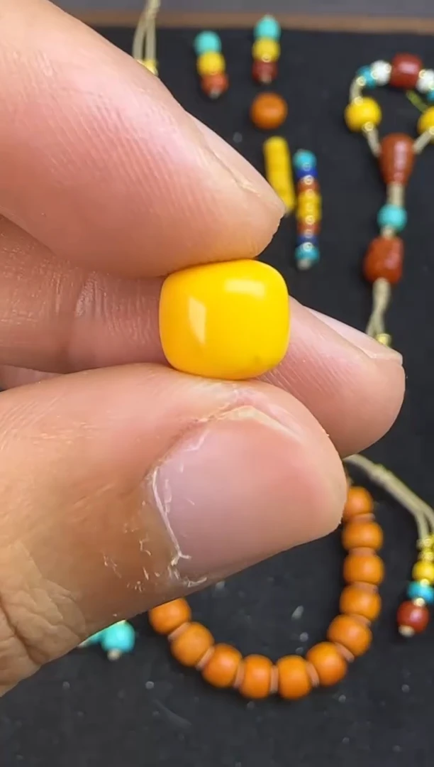 裸石蜜蜡未镶嵌9鸡油黄老型单颗