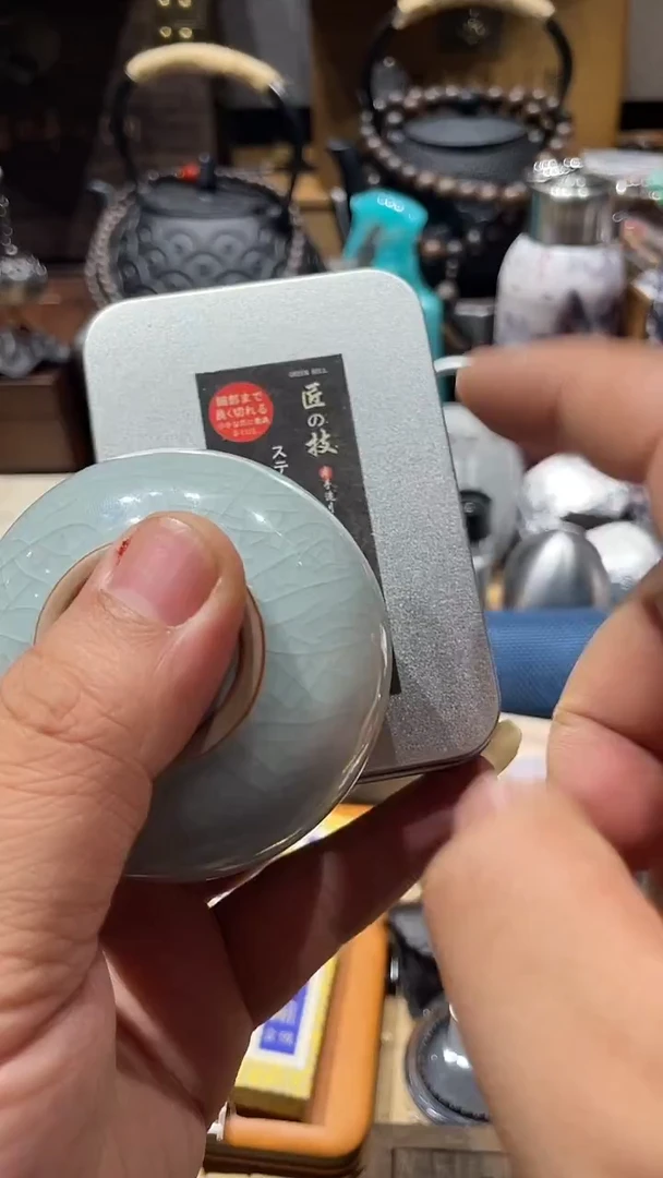 瓷片闪购商品 如图所示