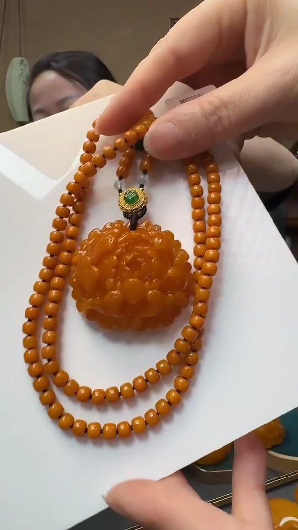 未镶嵌吊坠(赠链)琥珀杭**芳蜜蜡牡丹花套装