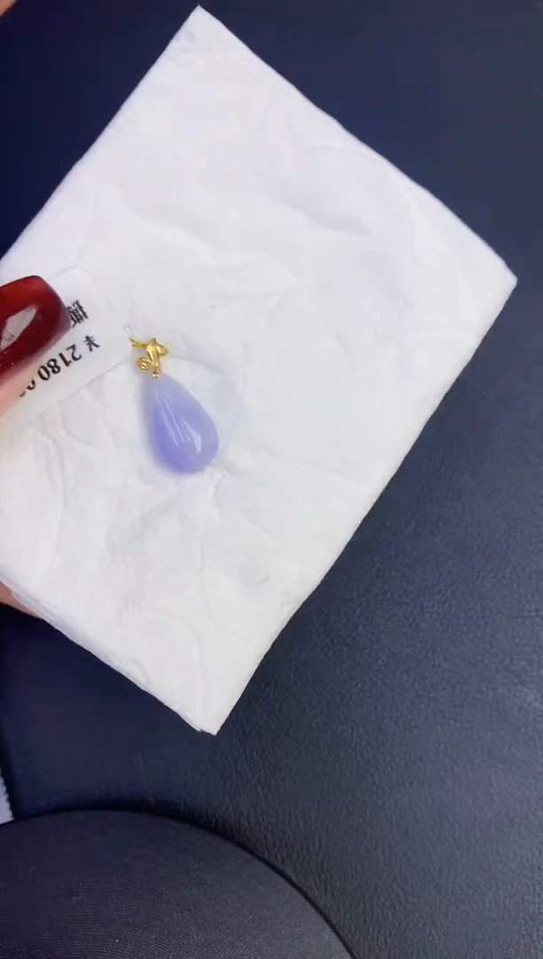 颈饰18K金镶嵌翡翠缅甸天然翡翠A货