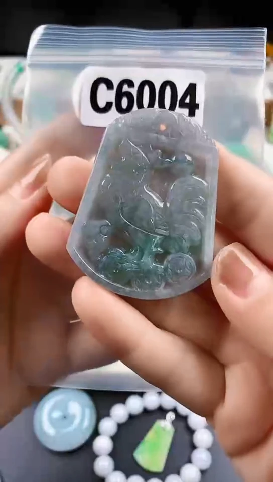 颈饰未镶嵌翡翠天然翡翠吊坠挂件