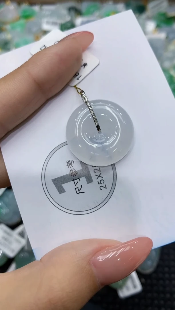 颈饰18K金镶嵌翡翠111111111111