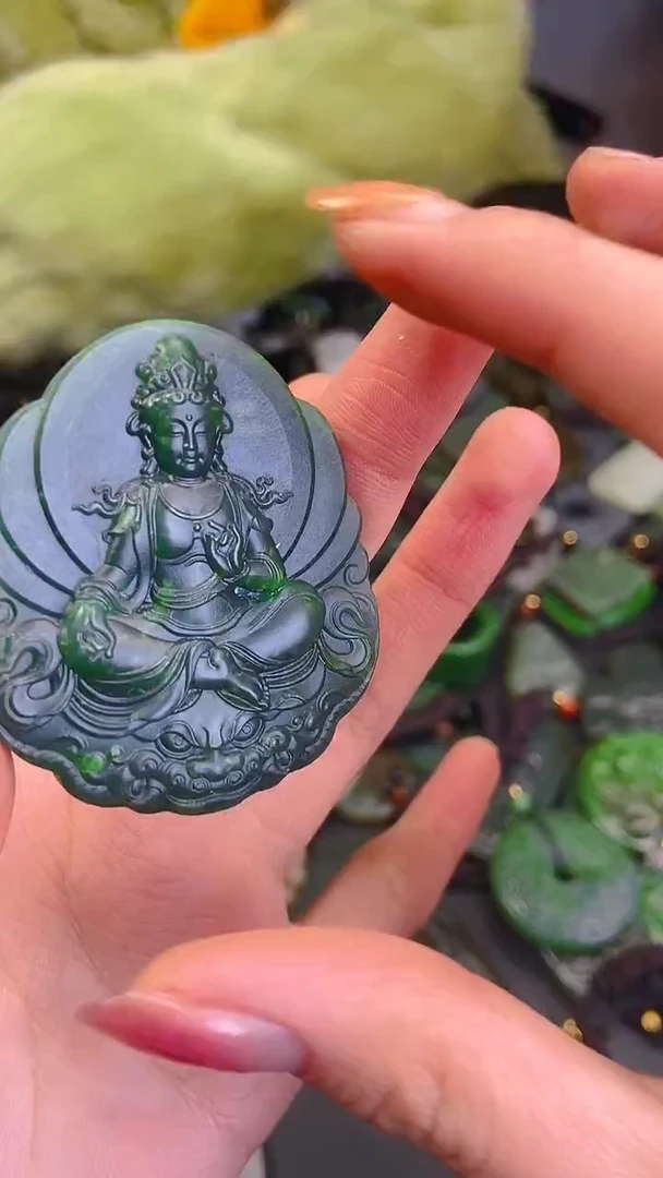 颈饰未镶嵌和田玉1