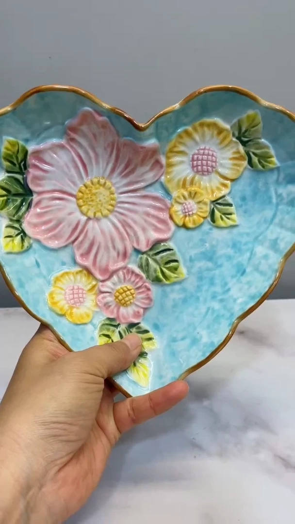 陶瓷手绘太阳花盘