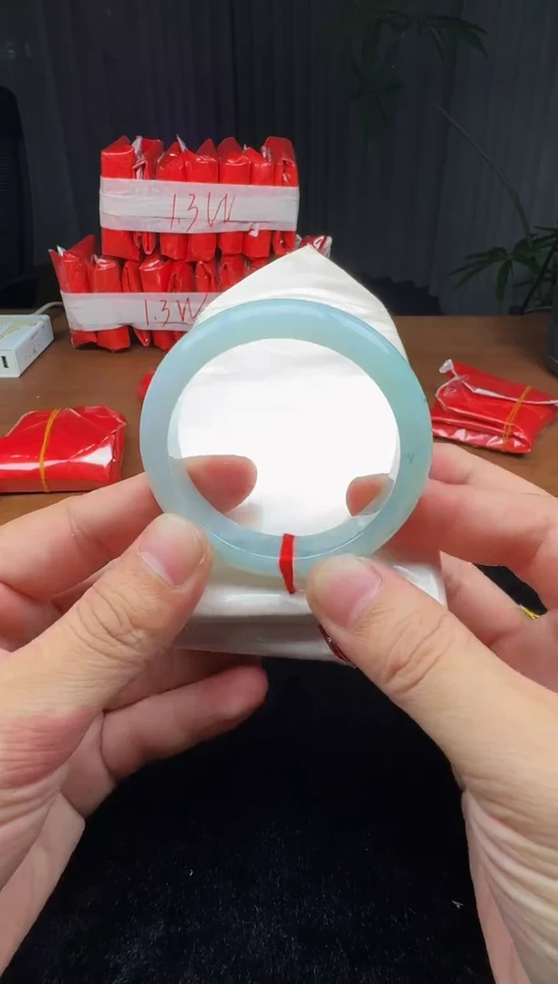 未镶嵌定制翡翠5034毛货不退不换  51-52圈