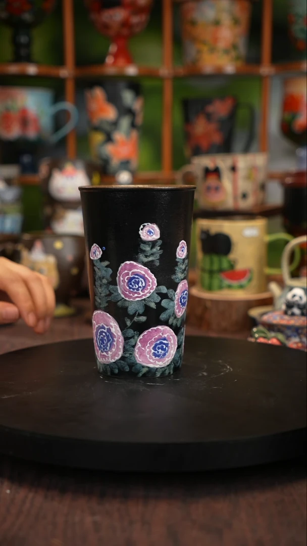 釉下手绘陶瓷杯子