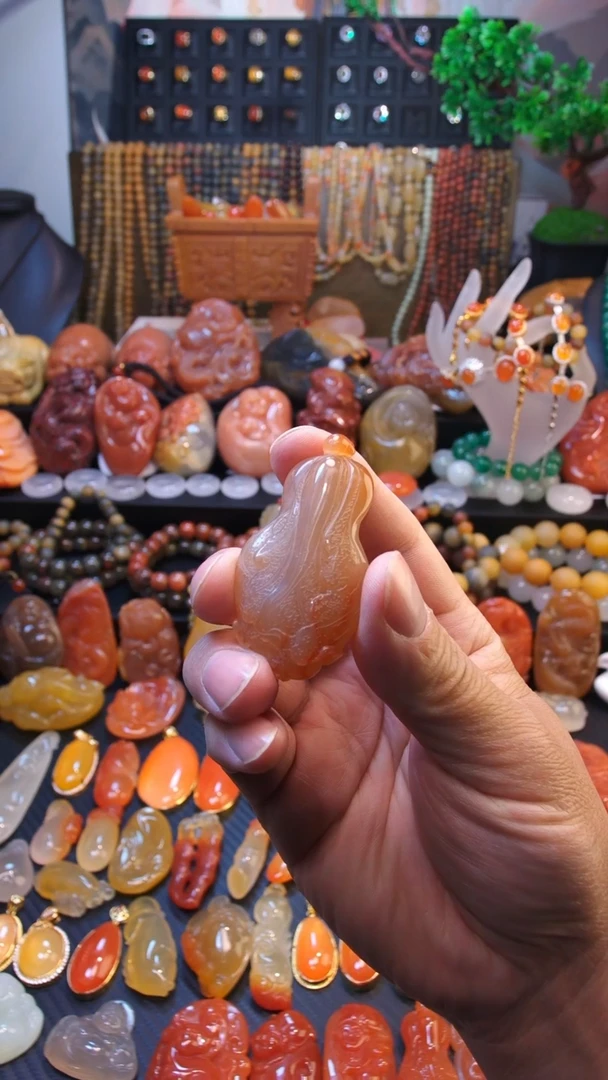 石英质玉未镶嵌珠宝半成品吊坠