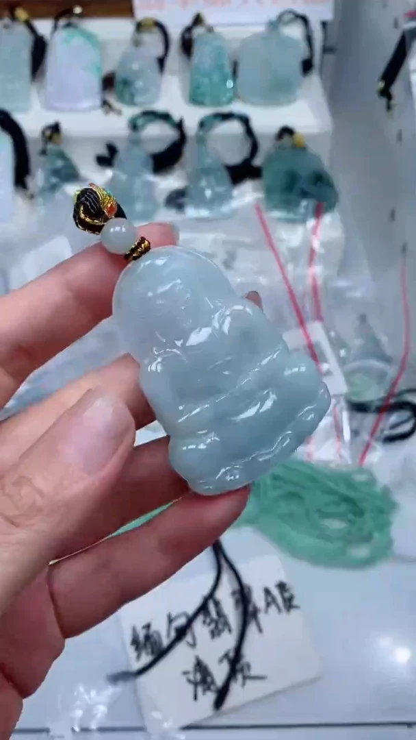 颈饰未镶嵌翡翠吊坠