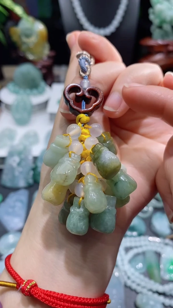 【闪购商品】翡翠吊坠(不含链)未镶嵌翡翠