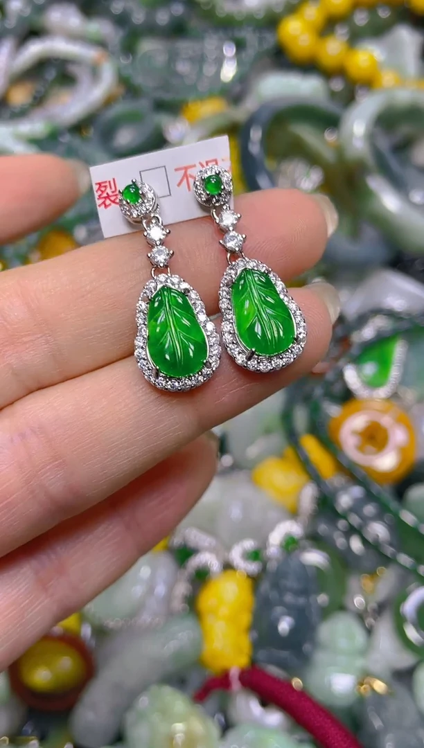 颈饰未镶嵌翡翠/F/翡翠A货，一件也是批发价