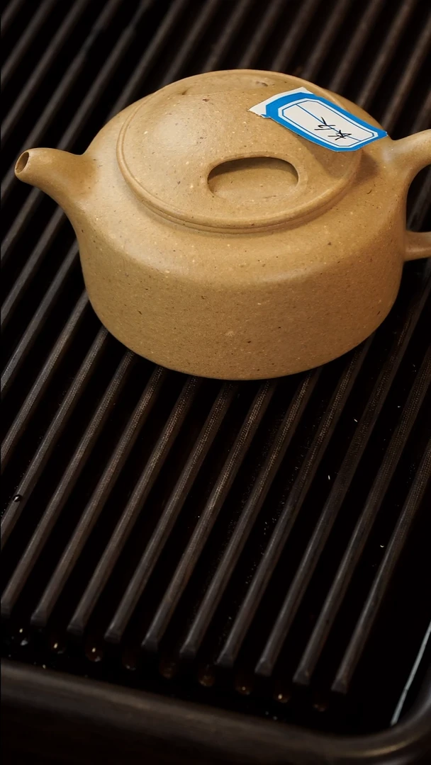 茶壶紫砂仧*半手精工夹脂本绿牛盖