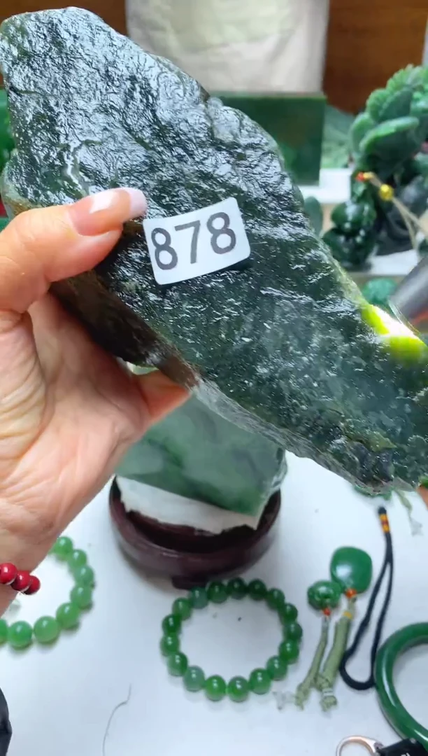 未镶嵌和田玉摆件1