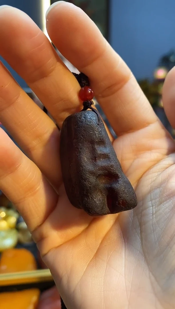 琥珀颈饰未镶嵌挂件