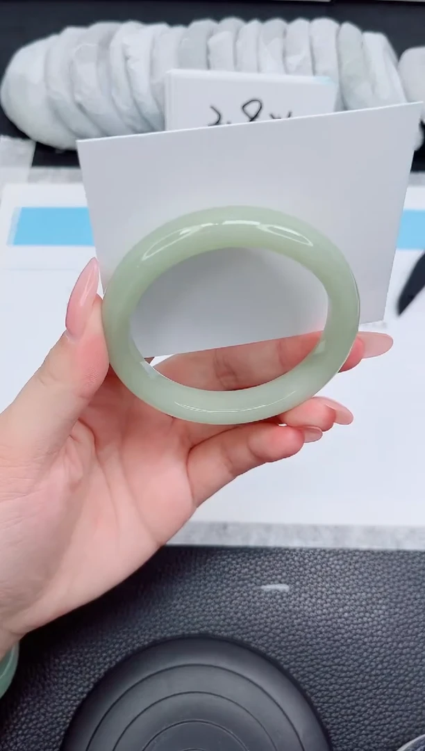 石英质玉手镯未镶嵌178-59