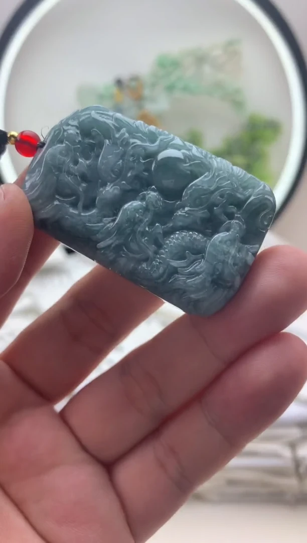 颈饰未镶嵌翡翠九龙牌